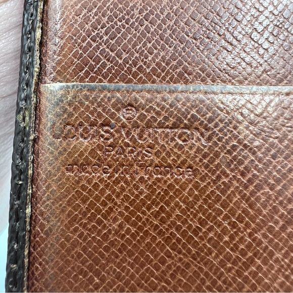 Louis Vuitton Men’s LV Wallet in Monogram Brown - Picture 5 of 16